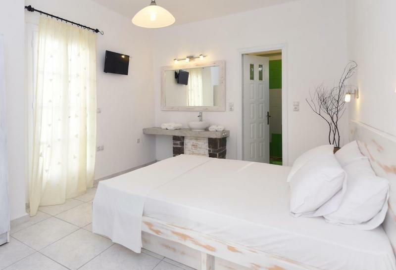 Porto Naoussa (Adults Only) Hotel Ngoại thất bức ảnh